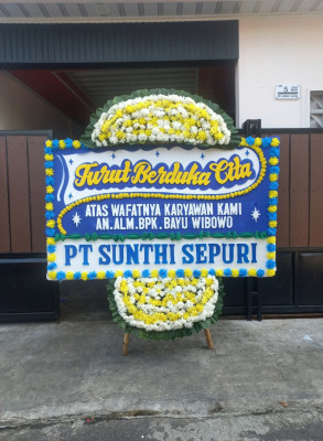 Papan Bunga Duka di Muara Jaya
