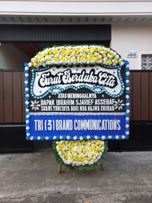 Papan Bunga Duka di Muara Jaya
